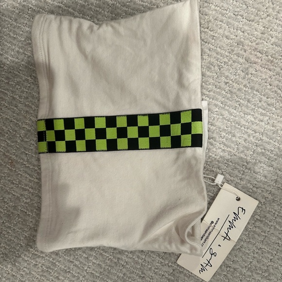 LF top - Picture 1 of 3